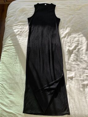 Black Ribbed Sleeveless Midi Dress